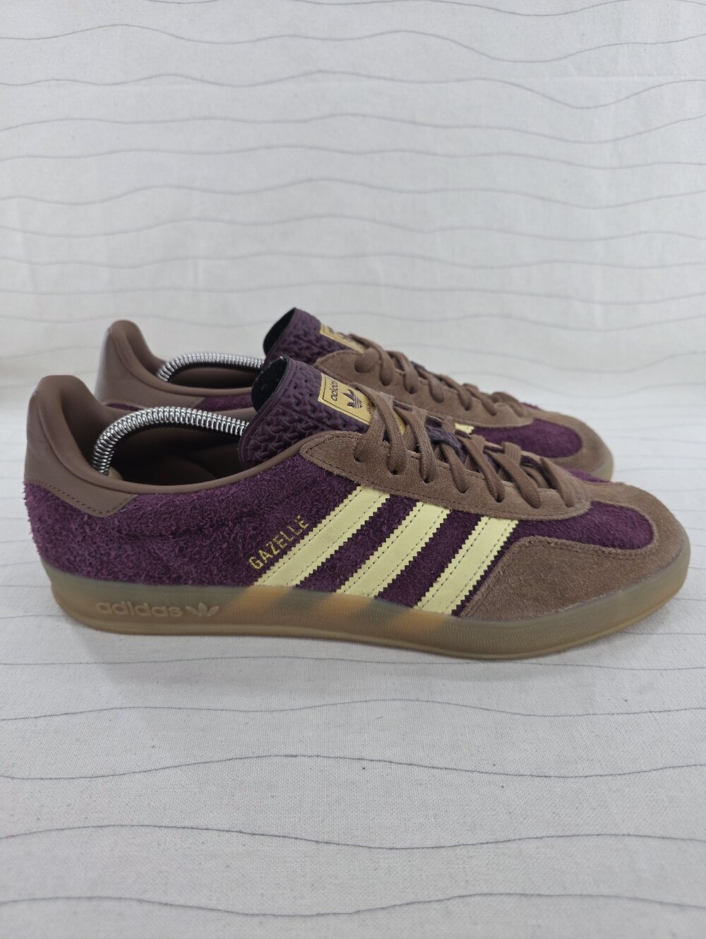 Adidas Mens Gazelle Indoor Maroon Almost Yellow Brown Sneakers JI0324 Size 10.5
